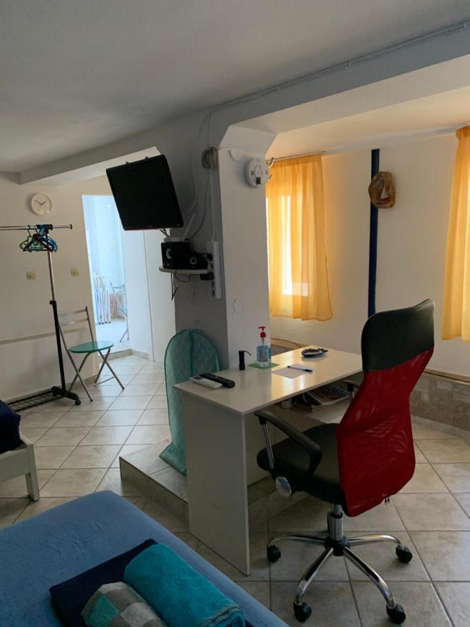 Studio In Old Town Of Mytilene Apartment Exterior photo