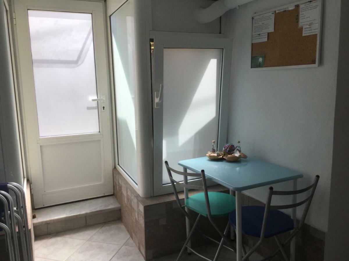 Studio In Old Town Of Mytilene Apartment Exterior photo